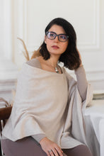 Load image into Gallery viewer, L&#39;emi 70% Wool - 30% Cashmere Shawl
